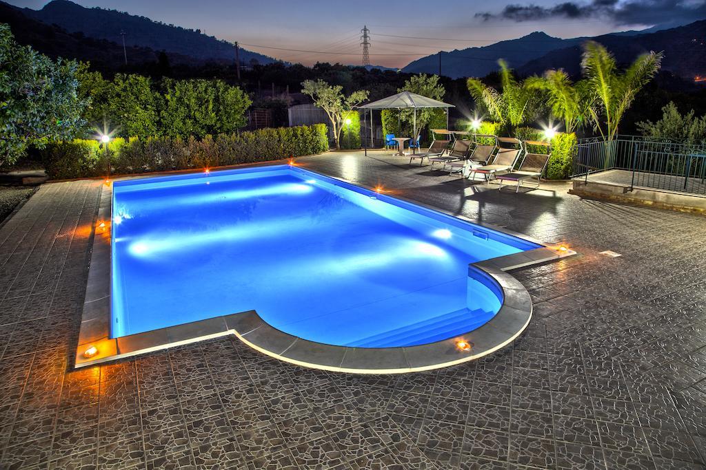 Casa Vacanze Alcantara Gaggi Exteriör bild